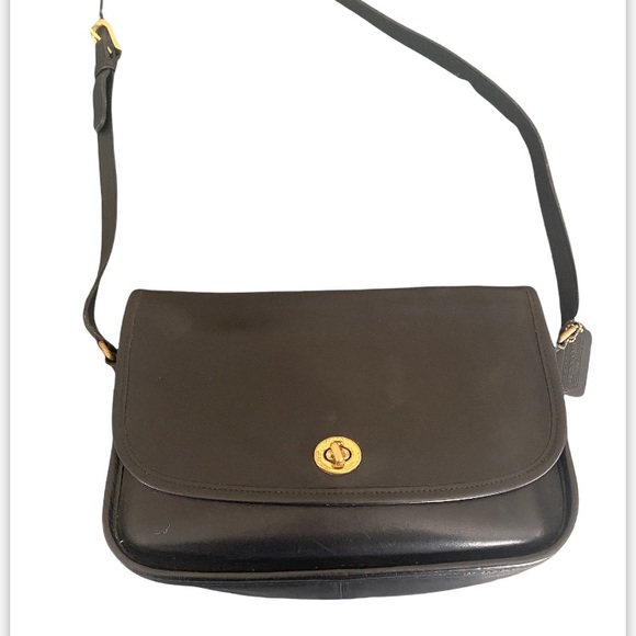 Coach Handbags - Vintage Coach City Crossbody Bag